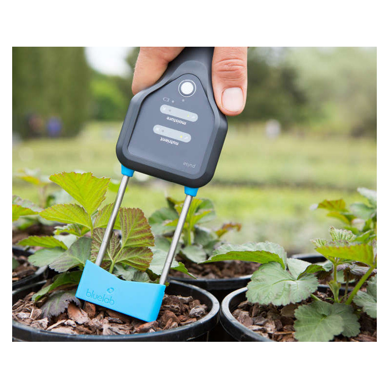 Bluelab Pulse Meter - miernik wilgotności, składników odżywczych i temperatury w podłożu Bluelab Pulse Meter - miernik wilgotności, składników odżywczych i temperatury w podłożu