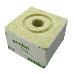 Grodan Delta kostka z wełny mineralnej 10x10x6,5cm z otworem 27mm