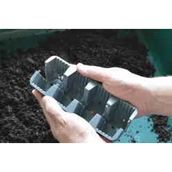 Samonawadniający propagator Garland z 24 wkładami do ukorzeniania 38x23xh14cm G241